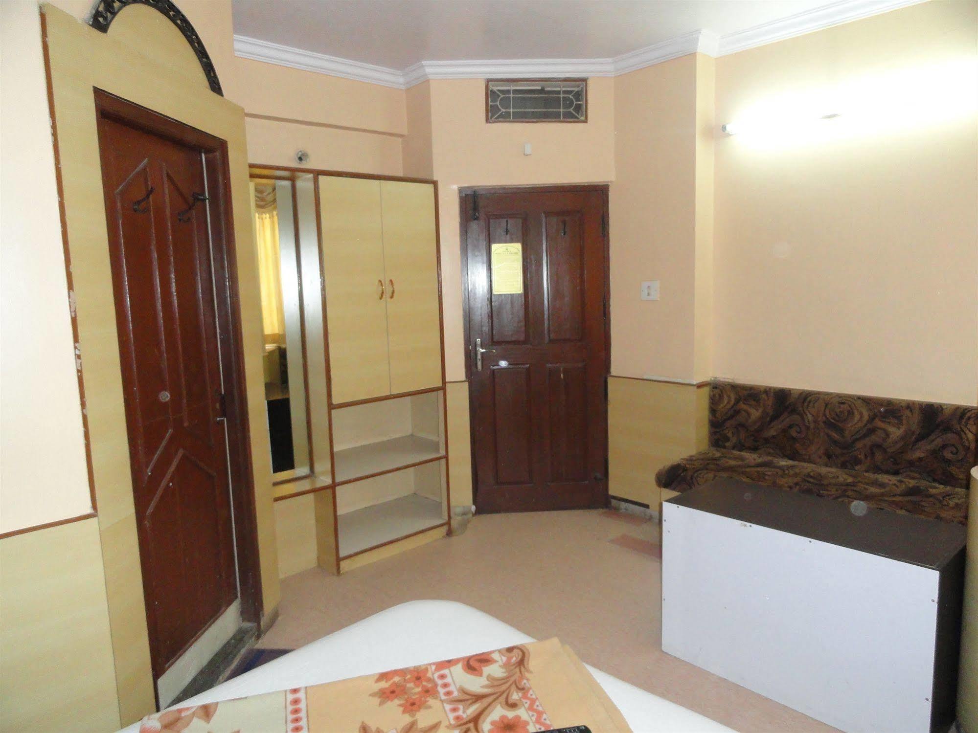 Hotel T.A.P. Paradise Bangalore Eksteriør billede